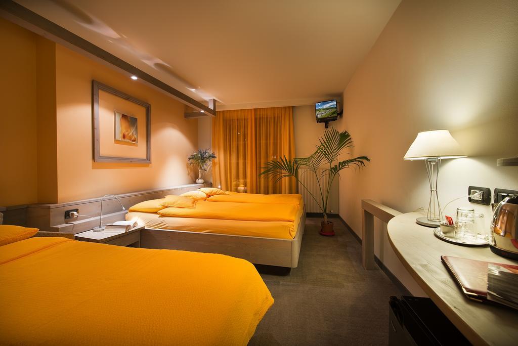 Hotel Marzia Лівіньо Екстер'єр фото