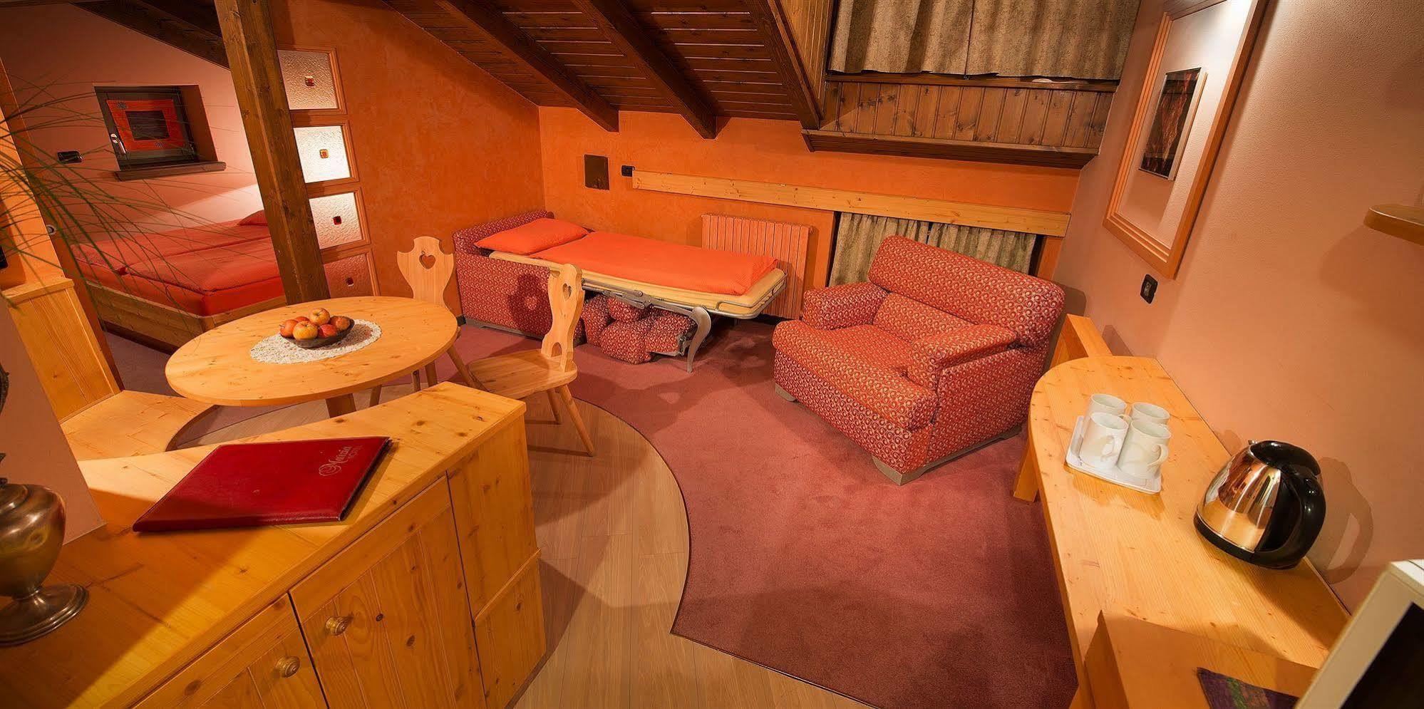 Hotel Marzia Лівіньо Екстер'єр фото