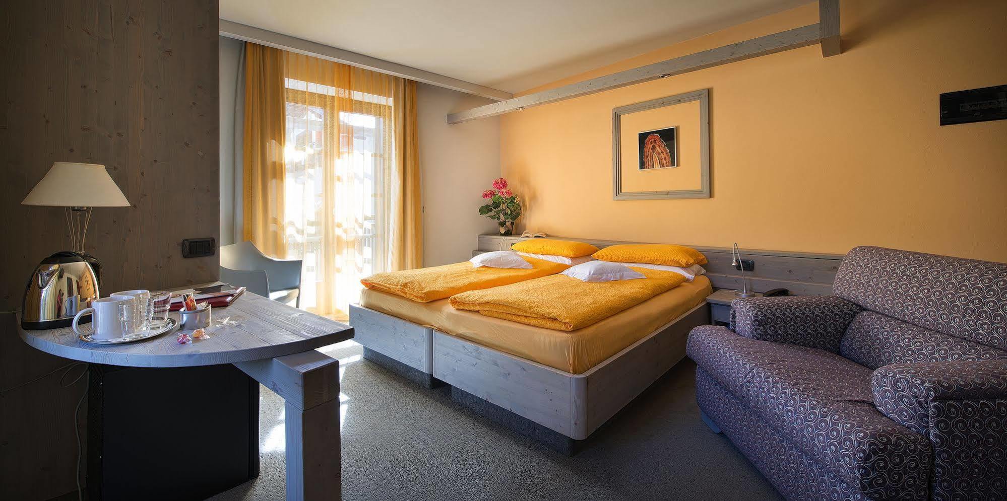 Hotel Marzia Лівіньо Екстер'єр фото